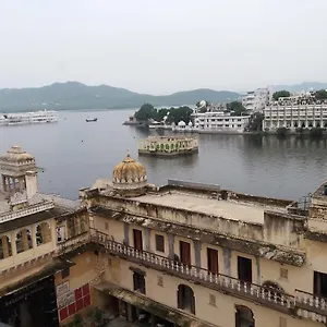 2* Guest house Shri Udai Palace Guest